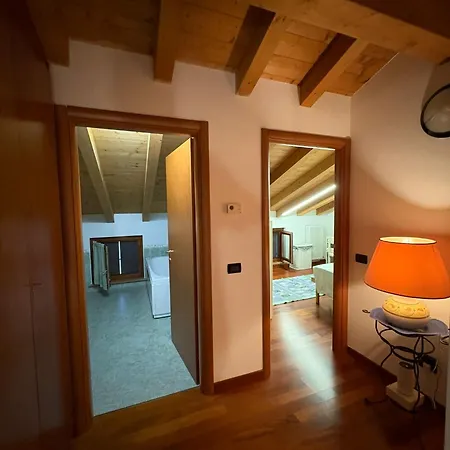 ゲストハウス Casa Pedon カステルヌオーヴォ・デル・ガルダ